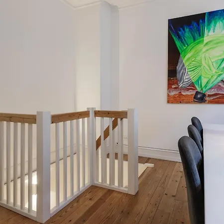 Lejlighed 3 Bedroom 2 Bath Apartment In Lovely Neighbourhood København